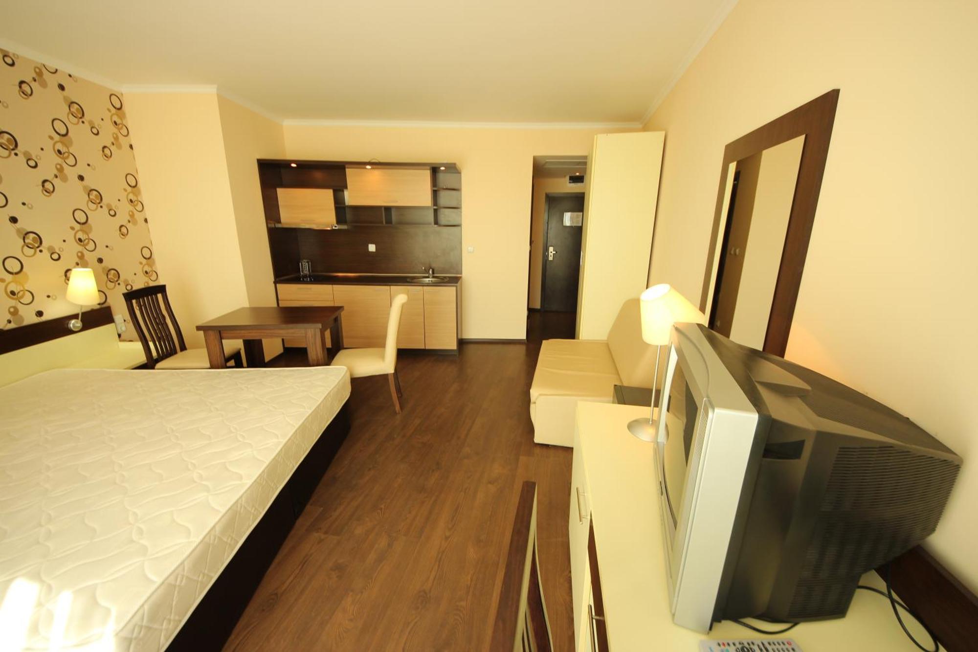 Menada Apartments In Grand Hotel Свети-Влас Номер фото