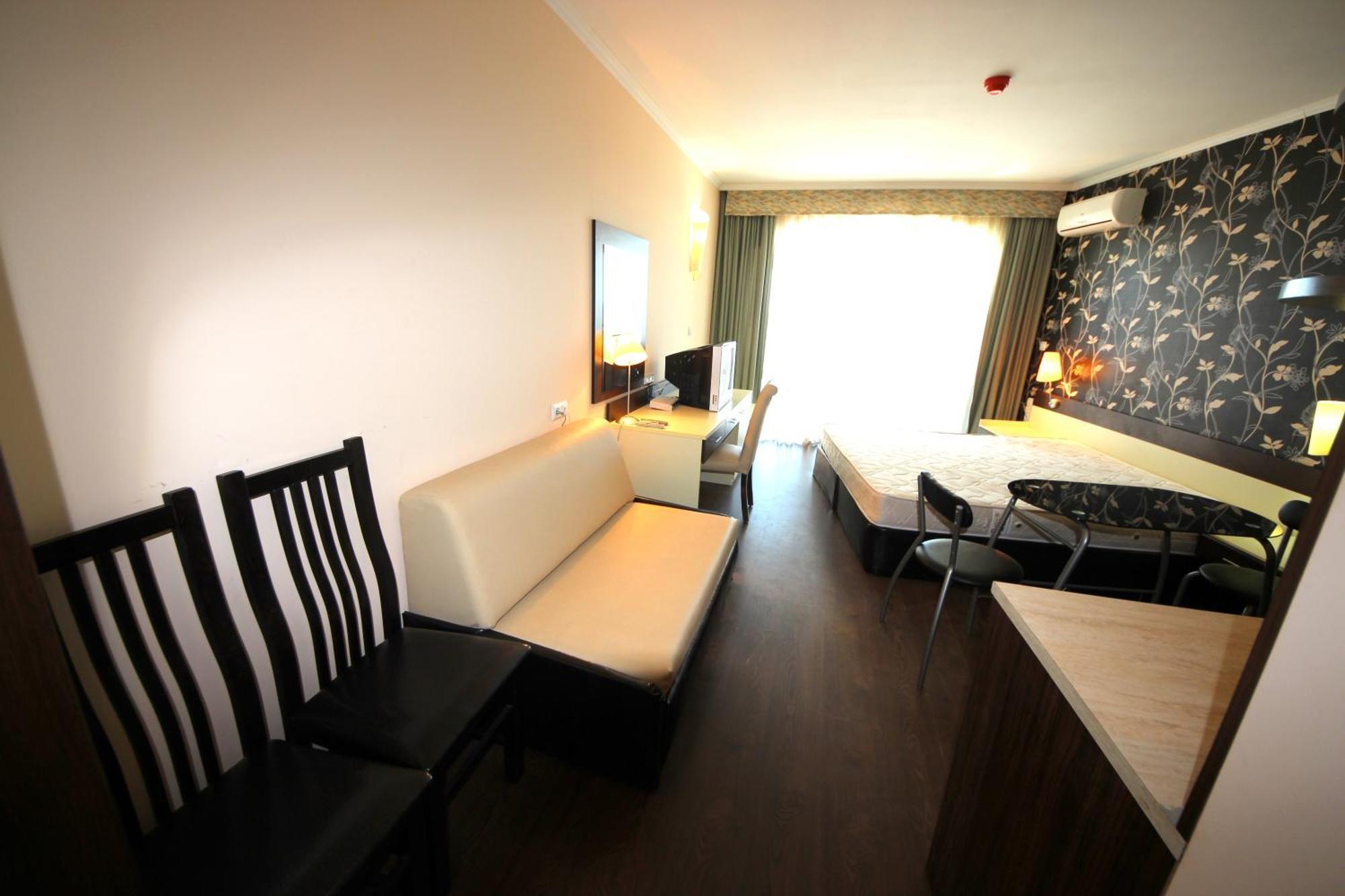 Menada Apartments In Grand Hotel Свети-Влас Номер фото