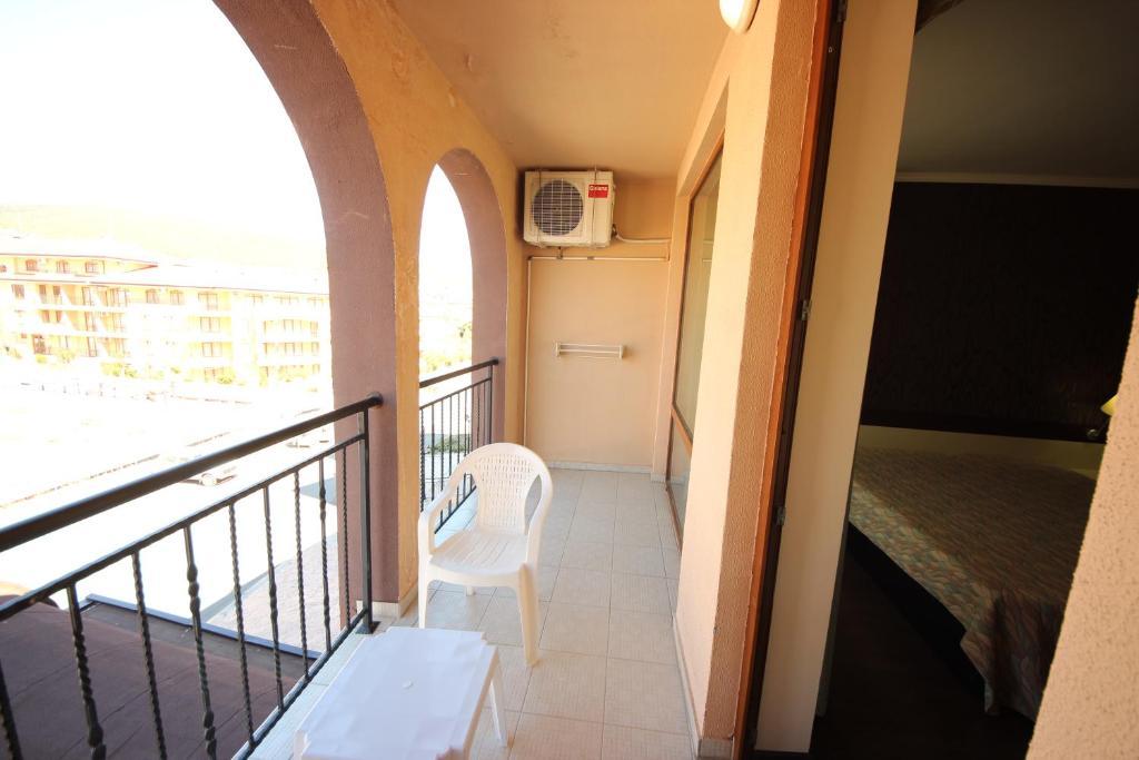 Menada Apartments In Grand Hotel Свети-Влас Номер фото